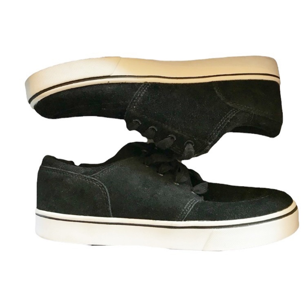 NWOT Maui & Sons shoes